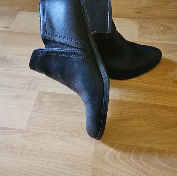 Naturalizer Black Booties Size 8 - Picture 5 of 6